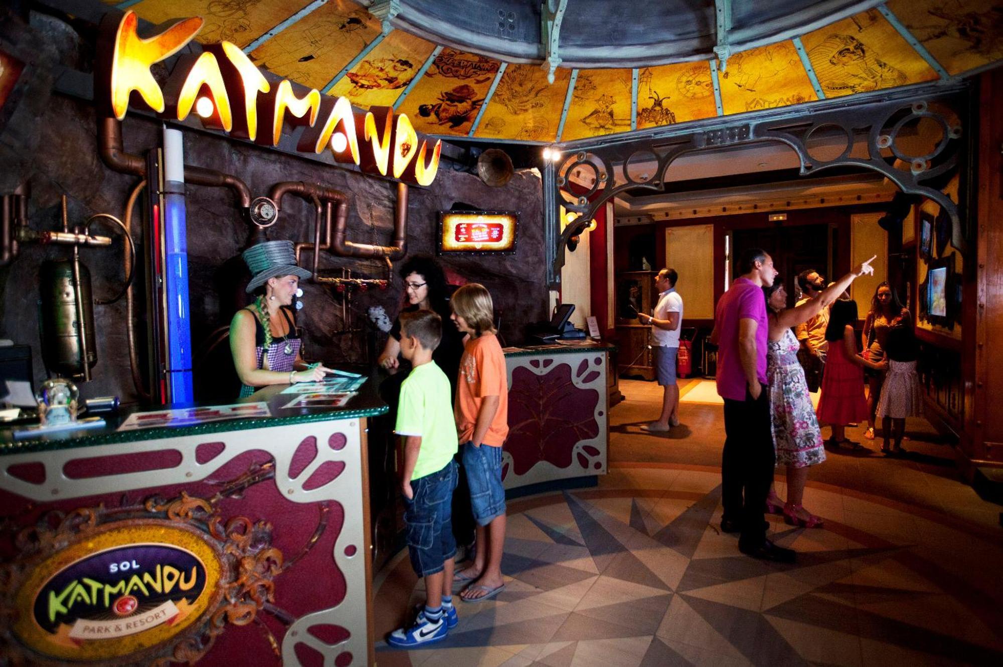 Sol Katmandu Park & Resort Magaluf  Esterno foto